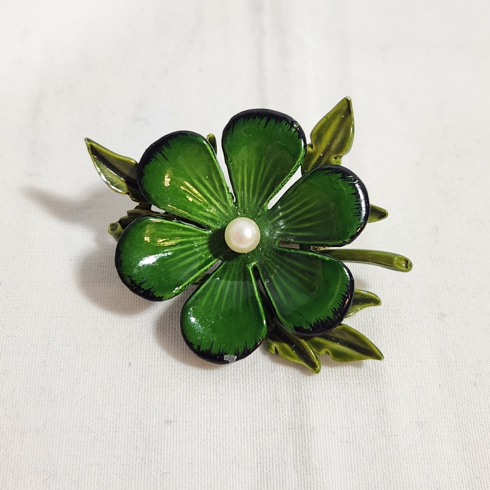 Enamel Green Floral Brooch Pin with Faux Pearl Accent